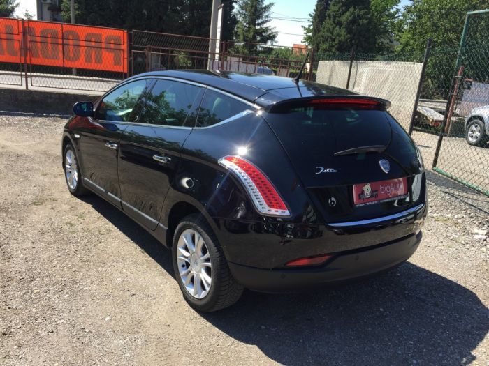 lancia delta 2 0 besplatni mali oglasi