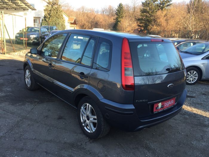 ford fusion 1 6 besplatni mali oglasi
