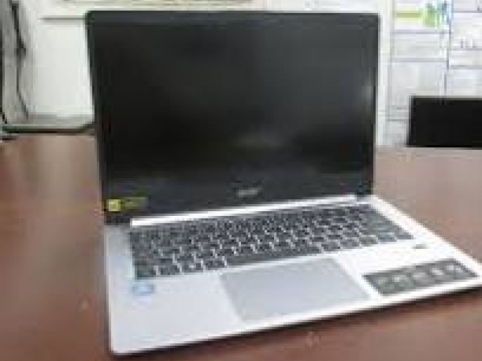 laptop acer swift 1 besplatni mali oglasi