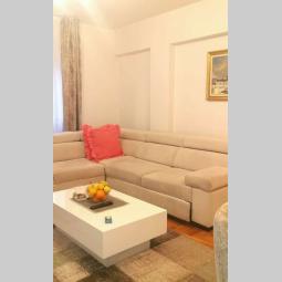 trosoban stan novi sad salajka besplatni mali oglasi