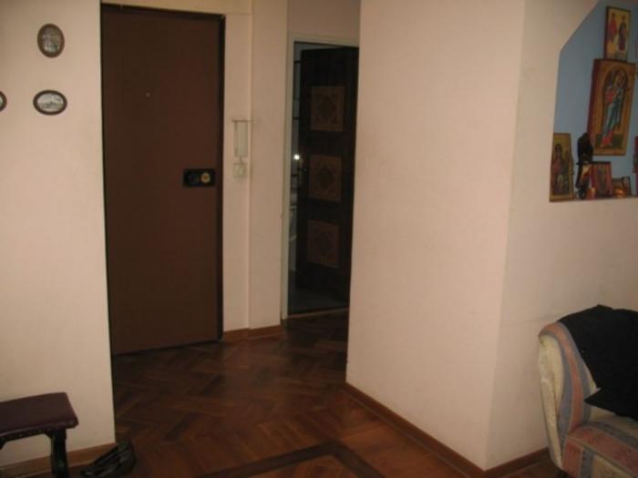 stan, ul mladenovačka (kod škole crnjanski), 4 0, 103m2, 3 4, uknjižen besplatni mali oglasi