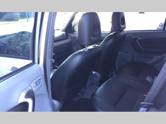 toyota rav 4 2 0 besplatni mali oglasi