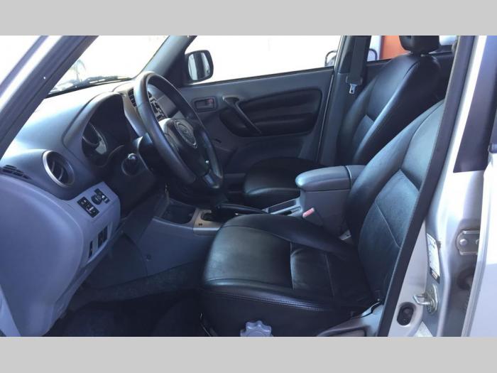 toyota rav 4 2 0 besplatni mali oglasi