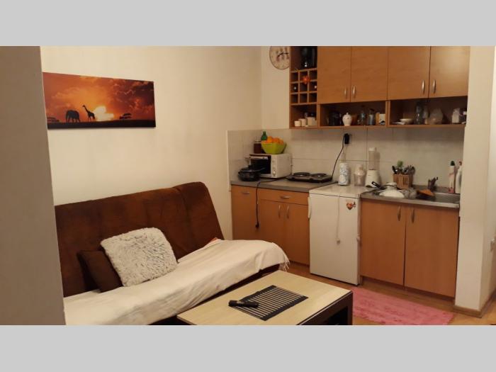 karaburma, juhorska, garsonjera, 25m2,1 5,odličan, namešten besplatni mali oglasi