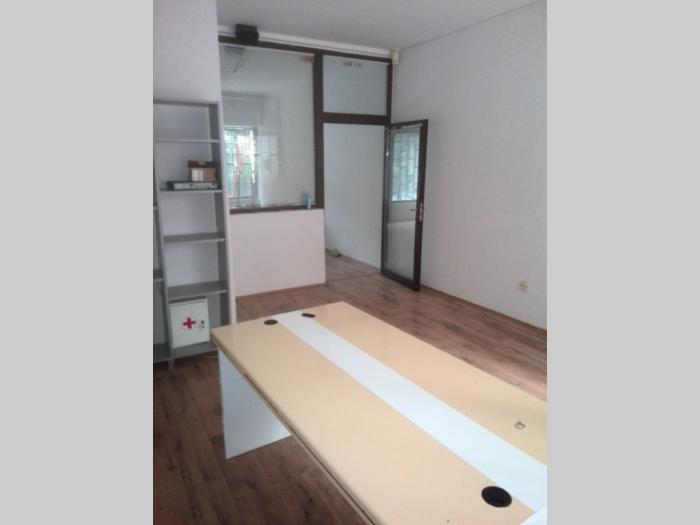 maršala birjuzova, lokal, 42m2 terasa, izlog besplatni mali oglasi