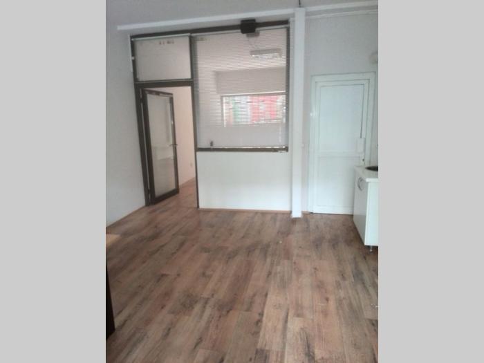 maršala birjuzova, lokal, 42m2 terasa, izlog besplatni mali oglasi