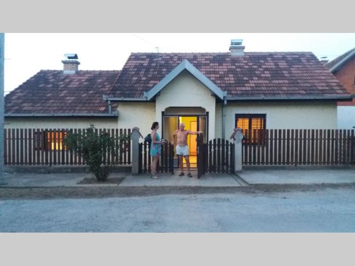 iznajmljuje se kuća u sremskim karlovcima besplatni mali oglasi