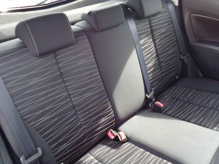 mazda 2 1 3 besplatni mali oglasi