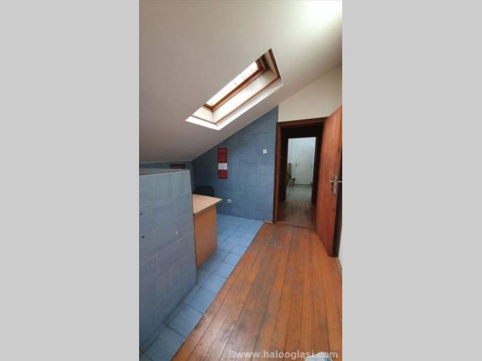 dvosoban, 42m2,uknjižen,top lokacija,ivana ribara besplatni mali oglasi