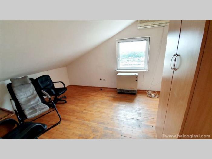 dvosoban, 42m2,uknjižen,top lokacija,ivana ribara besplatni mali oglasi