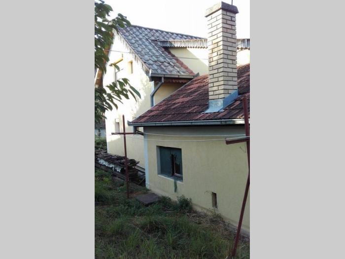 prodajem novu kuću, kompletno imanje gornji milanovac besplatni mali oglasi