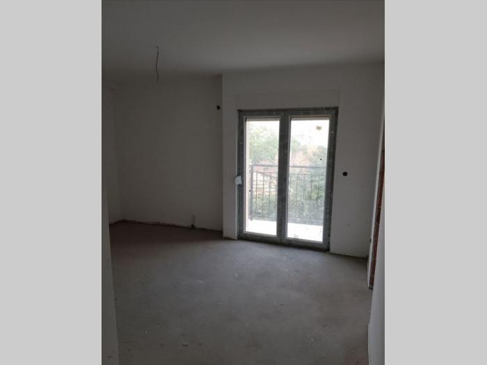 prodajem stan od 40m2 besplatni mali oglasi