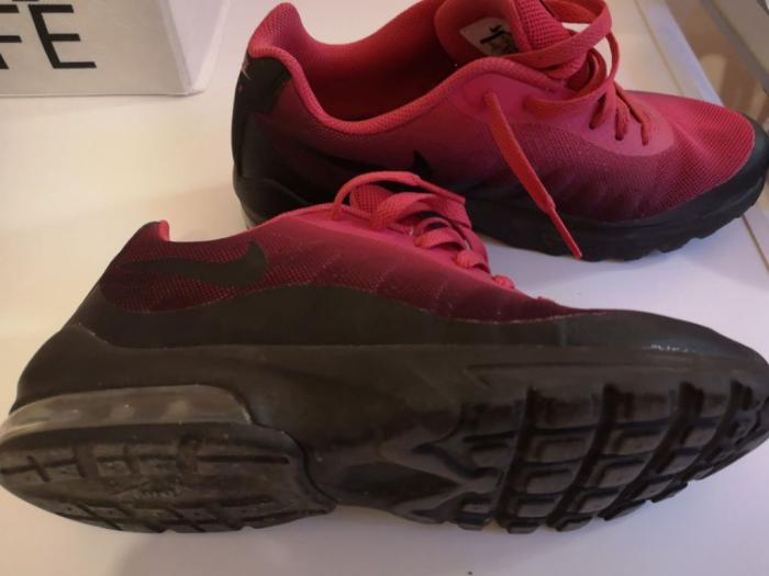patike nike, broj 38,5 kao nove, vrlo očuvane besplatni mali oglasi
