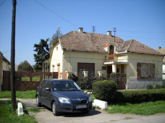 kuća 120m2 dvorište bašta 30ari radojevo besplatni mali oglasi