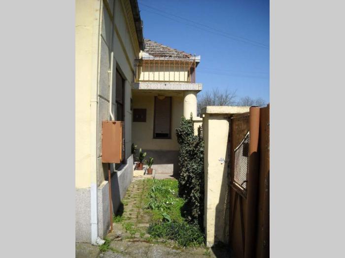 kuća 120m2 dvorište bašta 30ari radojevo besplatni mali oglasi
