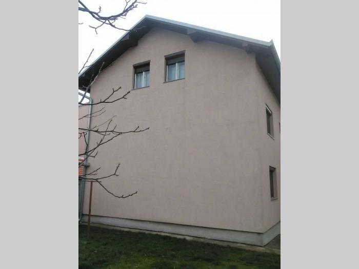 kuća u centru mladenovca besplatni mali oglasi