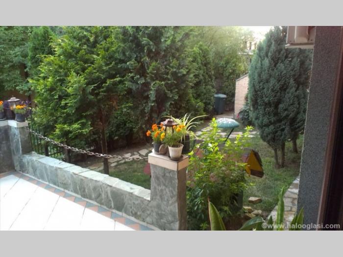 stan 85m2 25m2 terasa 150 m2 vrt za uživanje besplatni mali oglasi