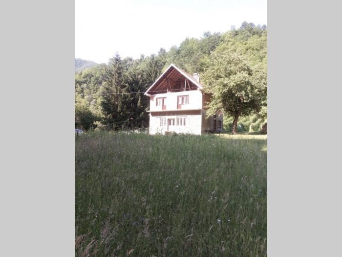 kuća pored reke ljubovija besplatni mali oglasi