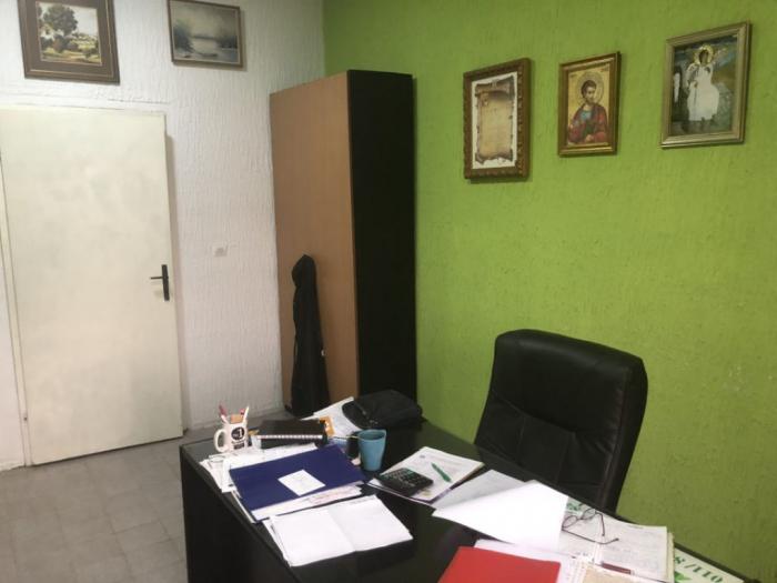 izdajem opremljen kancelarijski prostor u centru surčina besplatni mali oglasi