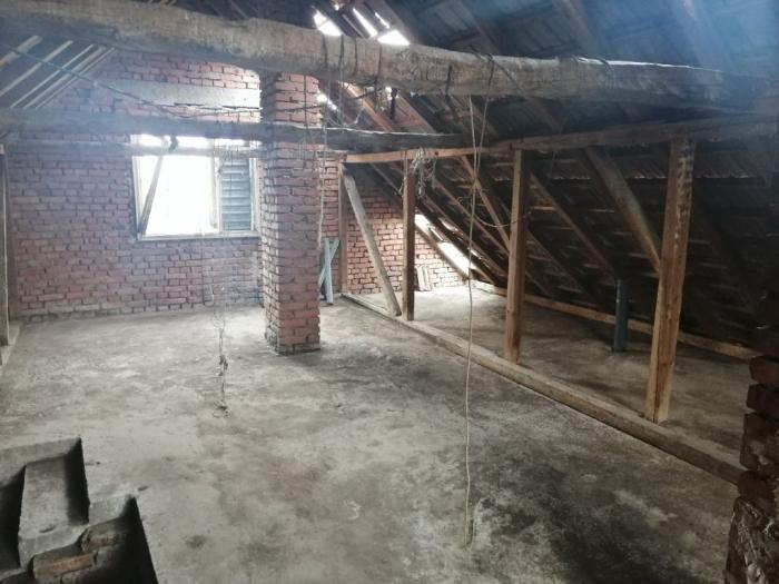 zuce, plac 10ari, kuća 130m2 15m2 besplatni mali oglasi