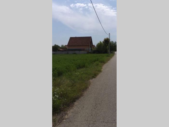plac u bečmenu 8 ari besplatni mali oglasi