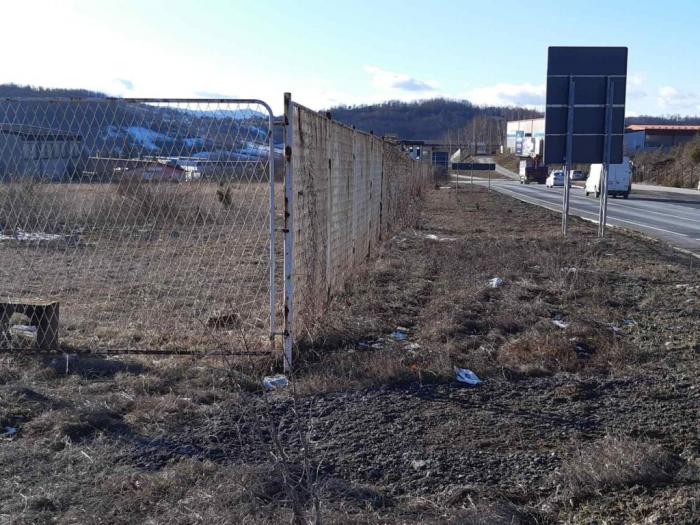 izdajem plac sa magacinom na zlatiboru, mesto mačkat besplatni mali oglasi