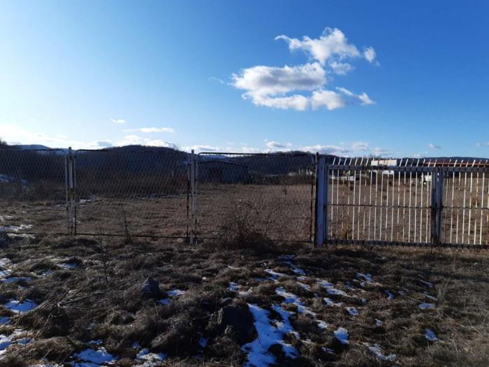 izdajem plac sa magacinom na zlatiboru, mesto mačkat besplatni mali oglasi
