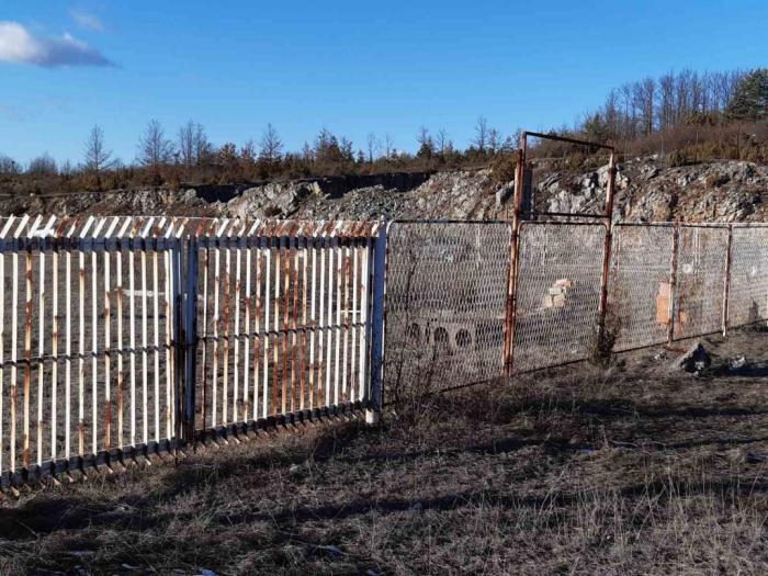 izdajem plac sa magacinom na zlatiboru, mesto mačkat besplatni mali oglasi