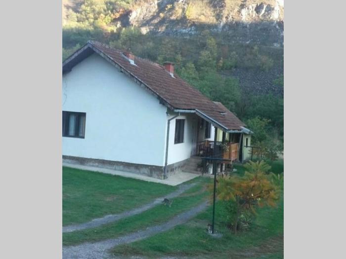 kuća na prodaju gornji milanovac semedraz besplatni mali oglasi