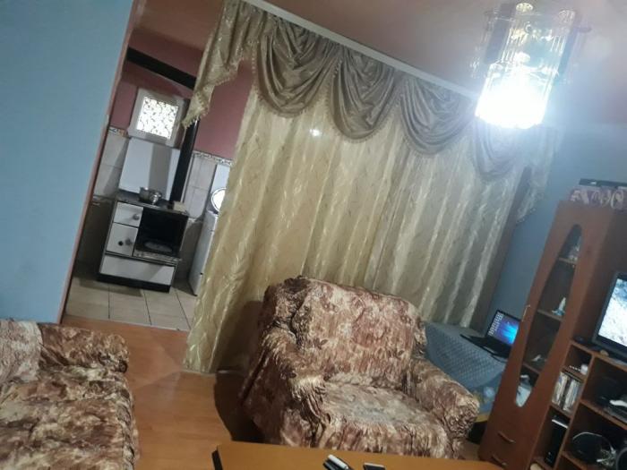 dve kuće, štala i zemljište besplatni mali oglasi
