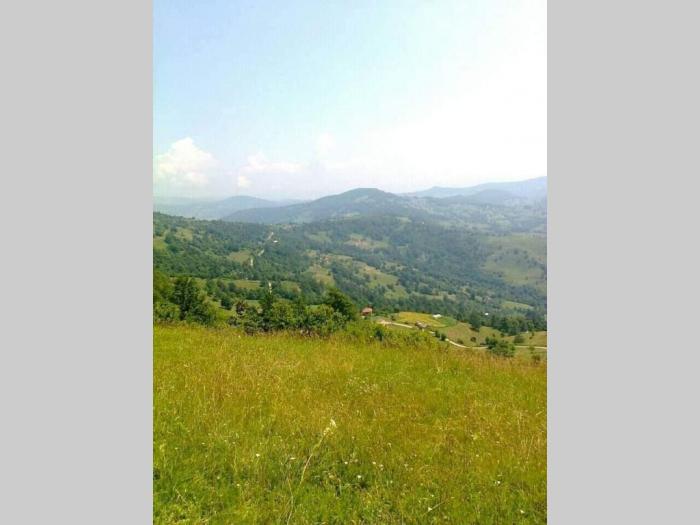 dve kuće, štala i zemljište besplatni mali oglasi