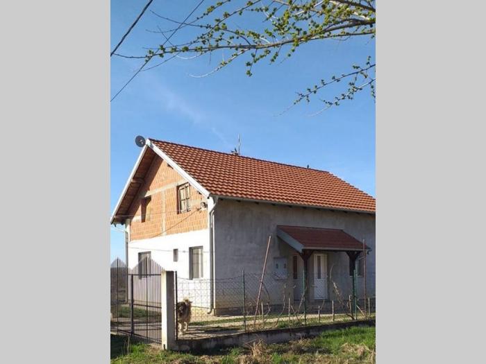 kuća u bečmenu, opština surčin besplatni mali oglasi