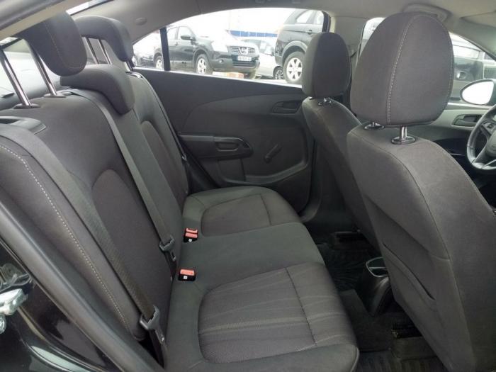 chevrolet aveo 1 4i besplatni mali oglasi