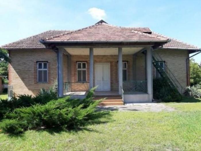 prodajem kuću na paliću besplatni mali oglasi