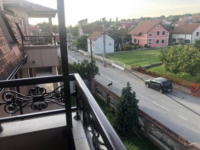 prodajem stanove železnik besplatni mali oglasi