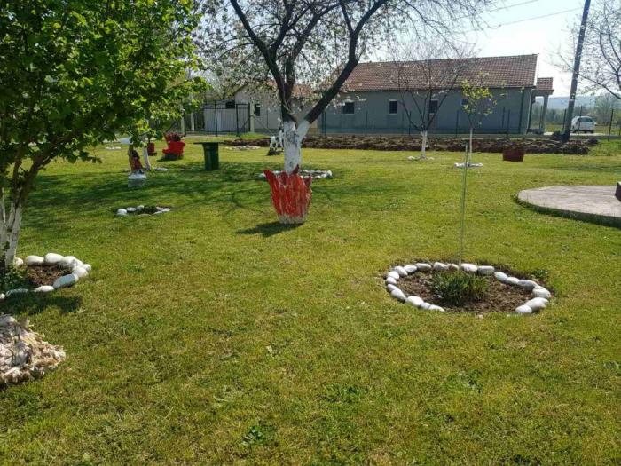 danilvgrad, novo selo, kuća i plac besplatni mali oglasi