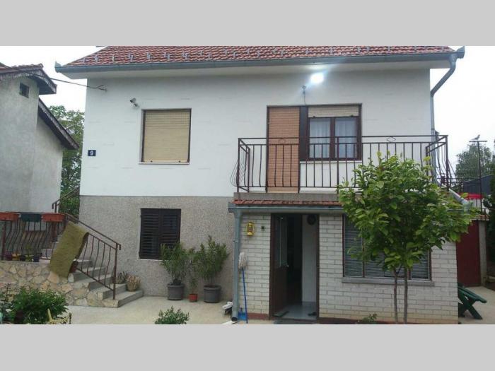 na prodaju kuća 130m2, ripanj besplatni mali oglasi