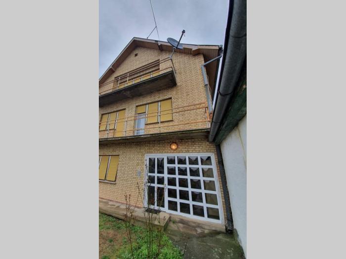 kuća sa poslovnim objektom inđija besplatni mali oglasi