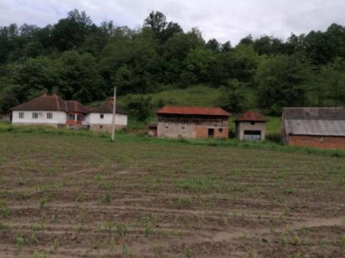 prodajem kuću sa imanjem, selo carina besplatni mali oglasi