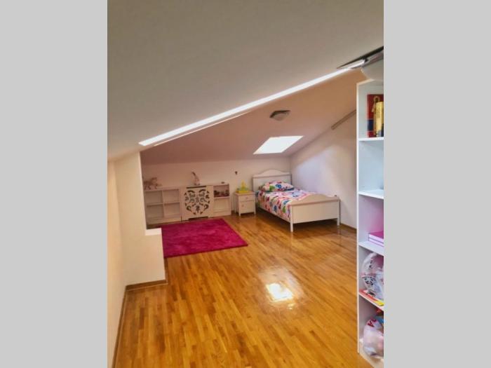 duplex u rumi besplatni mali oglasi