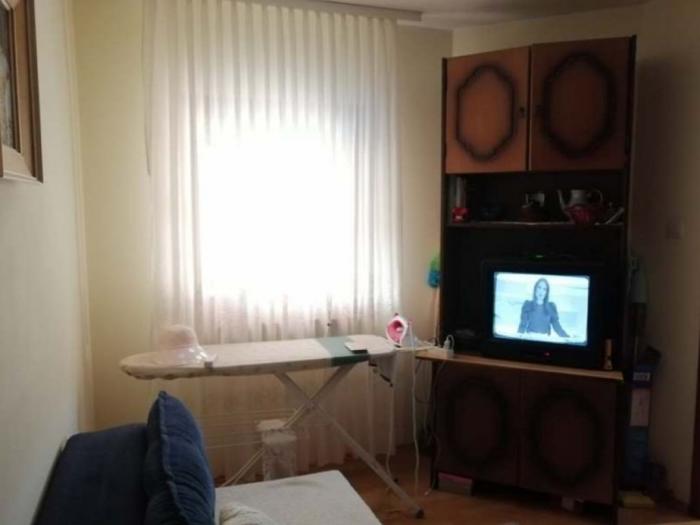 prodajem kuću sa pomoćnim objektom krušedol besplatni mali oglasi