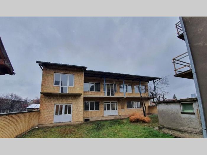 kuća sa poslovnim objektom u inđiji prodaja besplatni mali oglasi