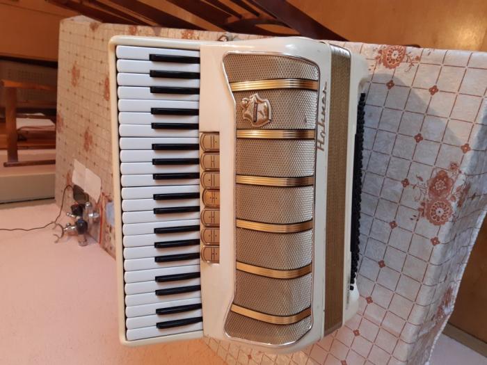 harmonika hohner besplatni mali oglasi