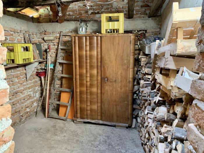 prodaja kuće pored reke besplatni mali oglasi