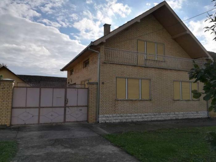 kuća sa mansardom besplatni mali oglasi