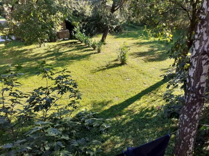 kuća, avala, prnjavor, 150 m2 25m2 terase, 35m2 garaža, 8 ari besplatni mali oglasi