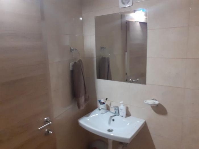 kuća, avala, prnjavor, 150 m2 25m2 terase, 35m2 garaža, 8 ari besplatni mali oglasi