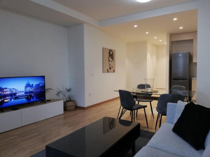 trosoban stan 85m2 beograd na vodi, besplatni mali oglasi