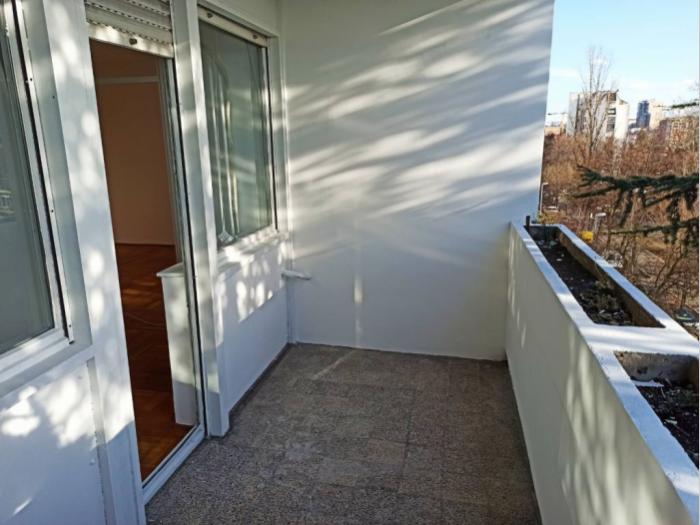 crveni krst, 3 5, stan 86m2 besplatni mali oglasi