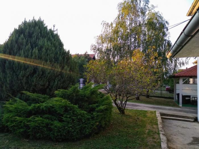 kuća, garaža i letnjikovac velika moštanica besplatni mali oglasi